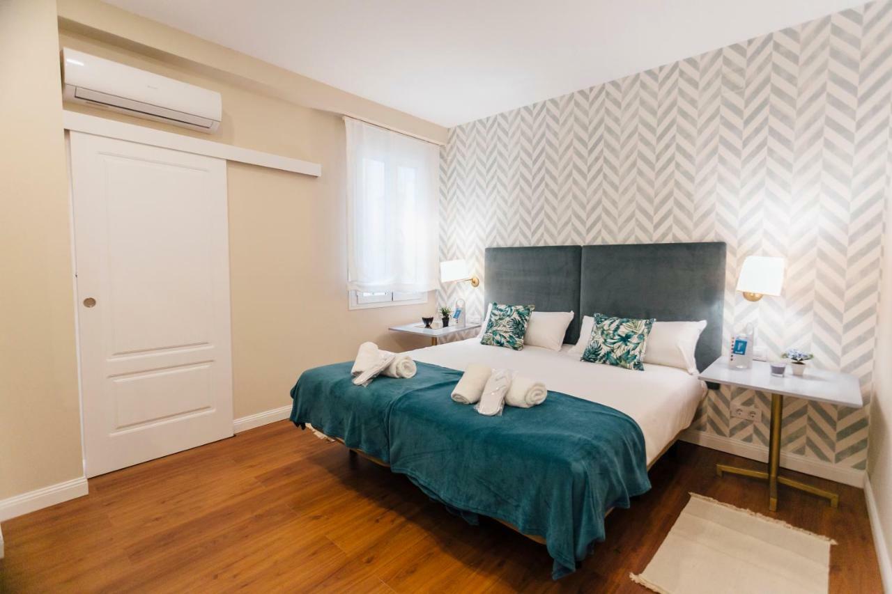 Stylish And Wide- 3Bdr 3Bth- Los Remedios Sevilla Eksteriør bilde